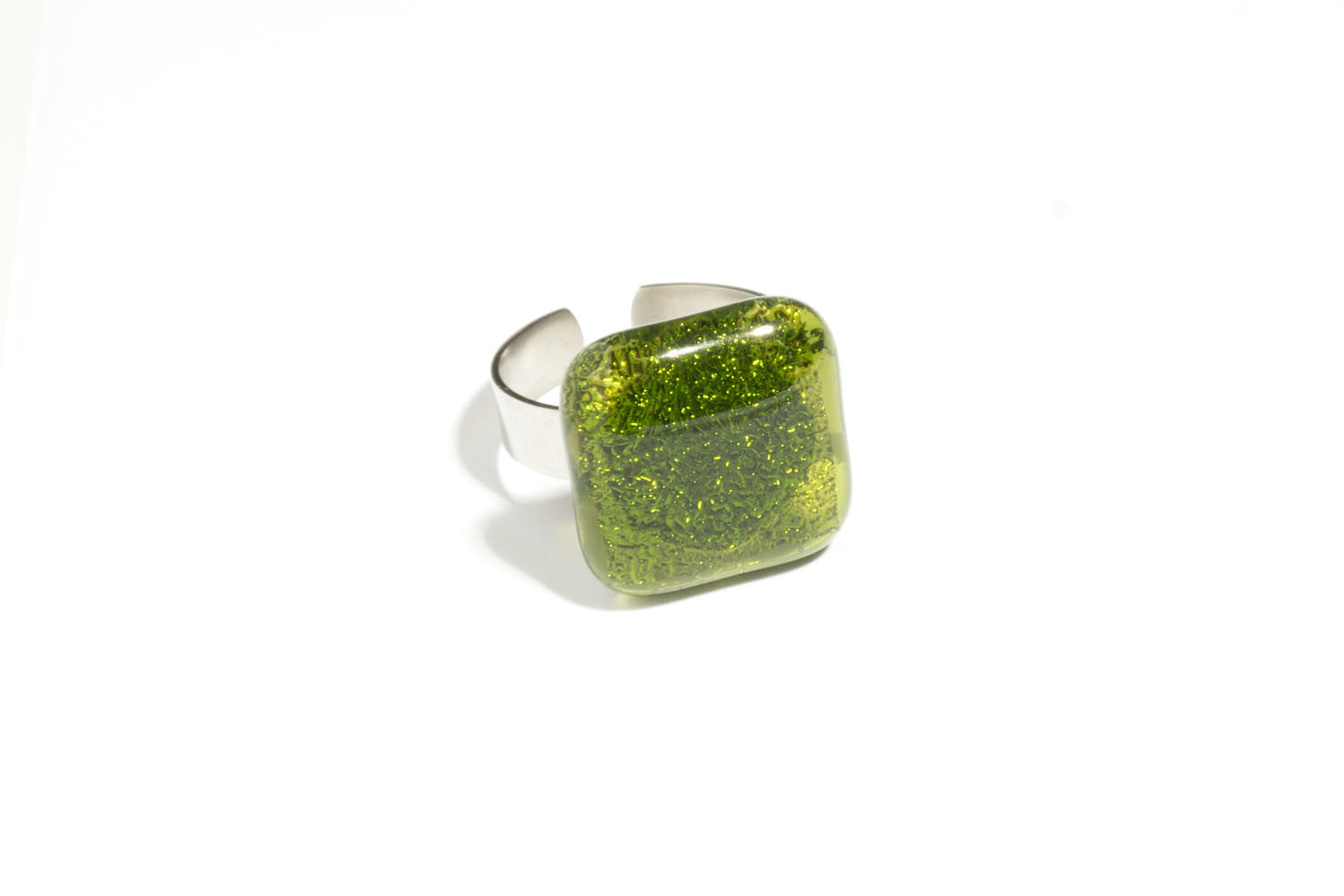 Ring mit Glasstein Green Stone Fusing