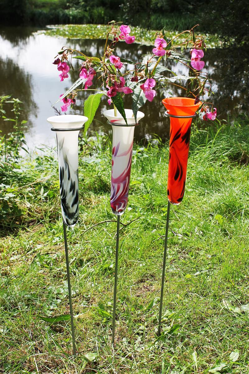 Gartenvase Blumenvase Grabvase Glas  Dekoration Gestaltung bunt 70cm inkl. Stab