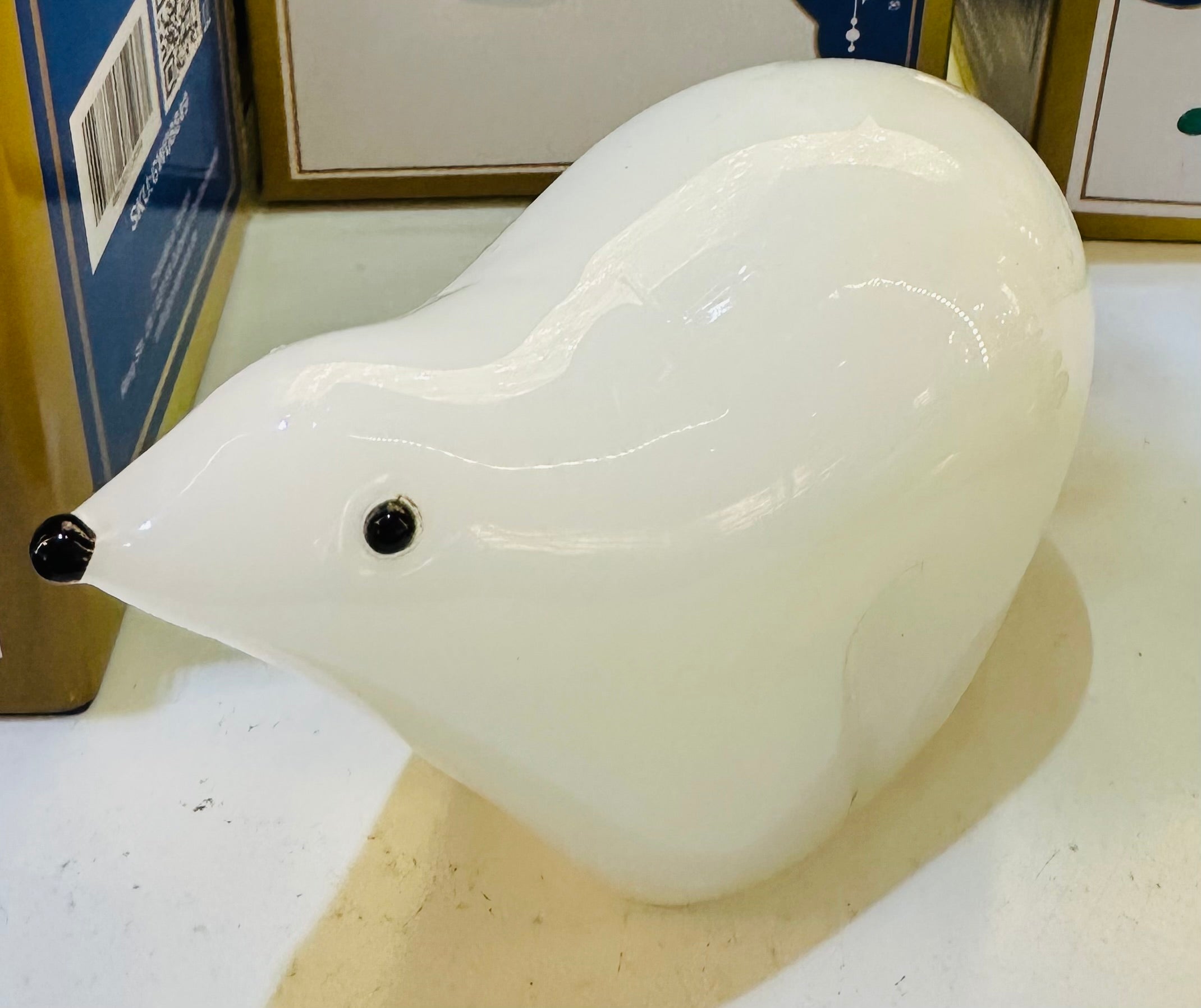 Glasfigur Bär Höhe ca. 7,5cm/Länge ca. 12cm Weiß Handarbeit