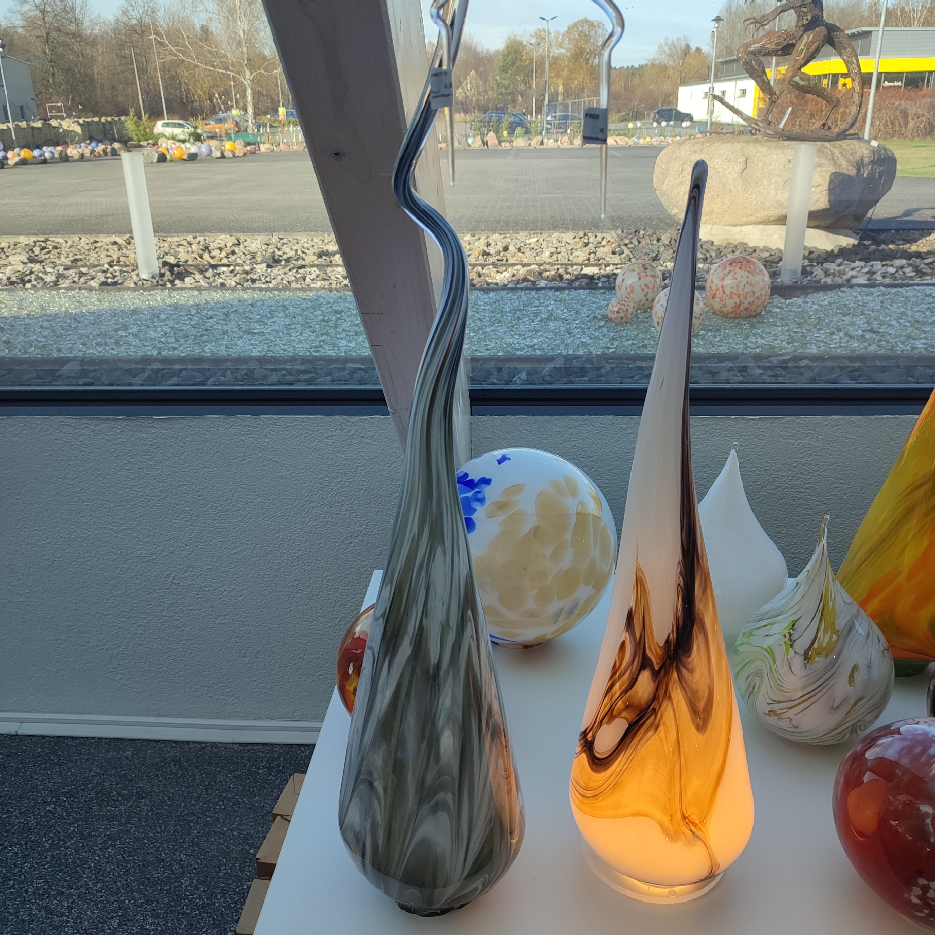 Handgefertigte Tischlampe, Höhe ca. 76 - 80cm