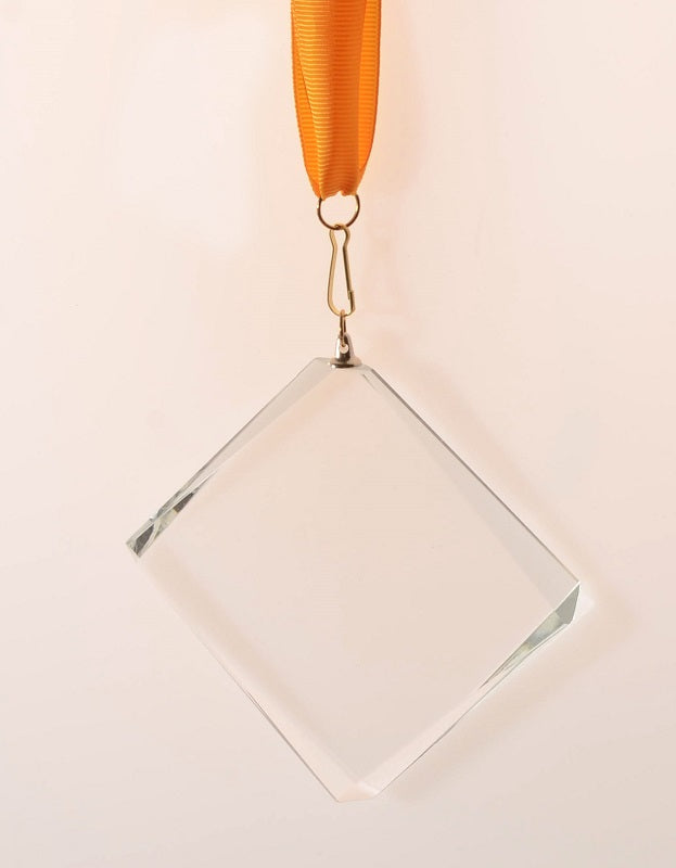 Glas-Medaille Quadrat Pokal inkl Band und Geschenkverpackung