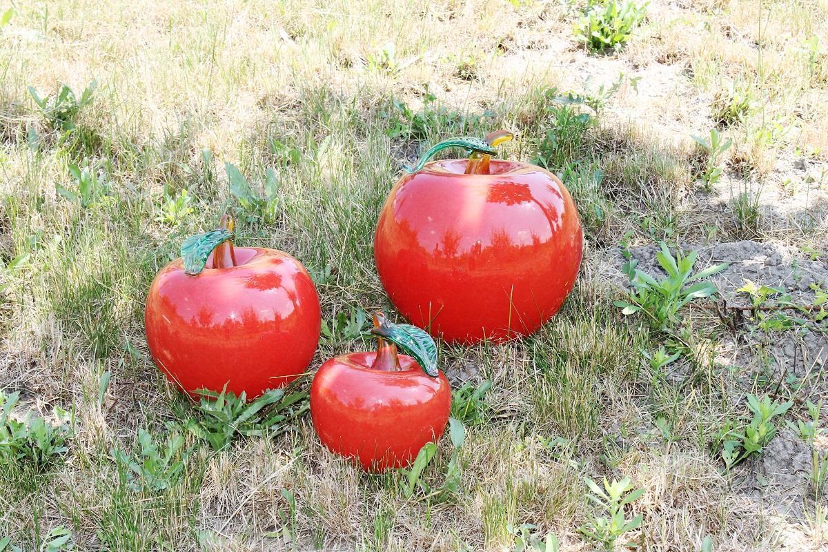 Gartenkugel Apfel klein 15 cm mit Stab